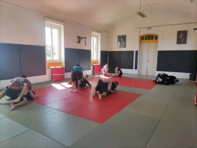 Vendredi midi, avec pas moins de 8 gradés